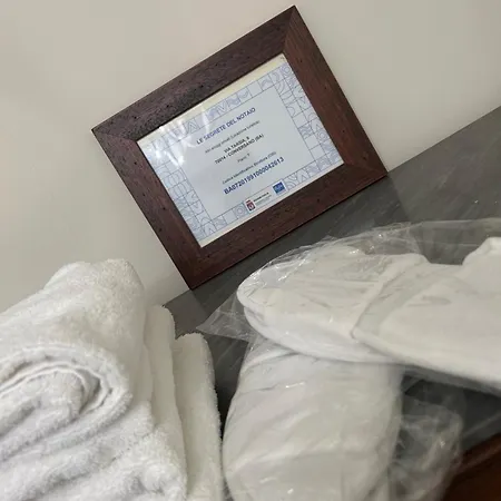 Le Segrete Del Notaio