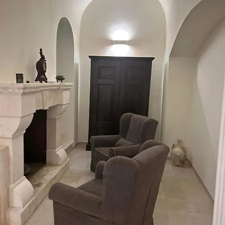 Le Segrete Del Notaio Conversano